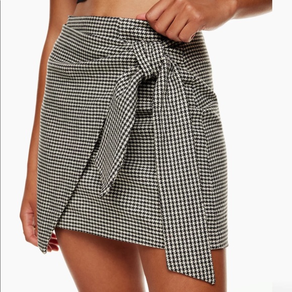 ARITZIA Wilfred Plaid Wool Wrap Front Mini Skirt - Picture 10 of 10